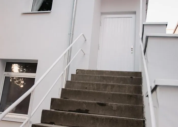 Luxus Am Bauhausmuseum Dessau-Rosslau